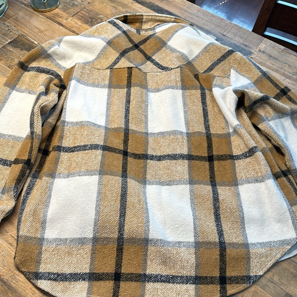 Amazon Shacket for fall, like new condition - Picture 3 of 3